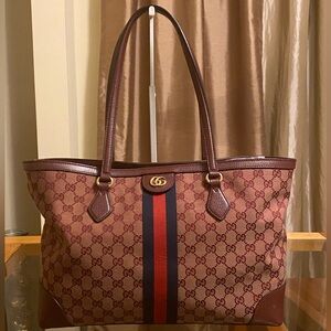 ❤️GUCCI TOTE❤️